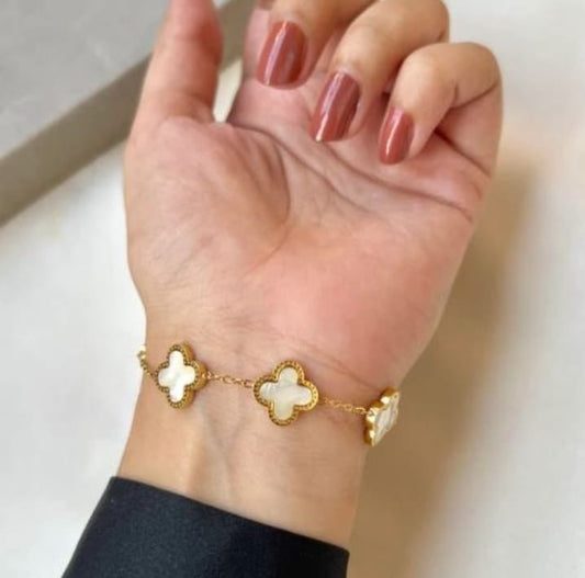 Clover Charm Bracelet (White)