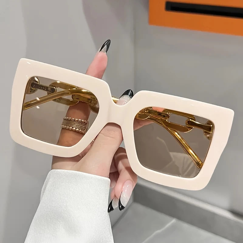Fashion Large Frame Decorative Glasses, PC Material, Chain Mirror Legs