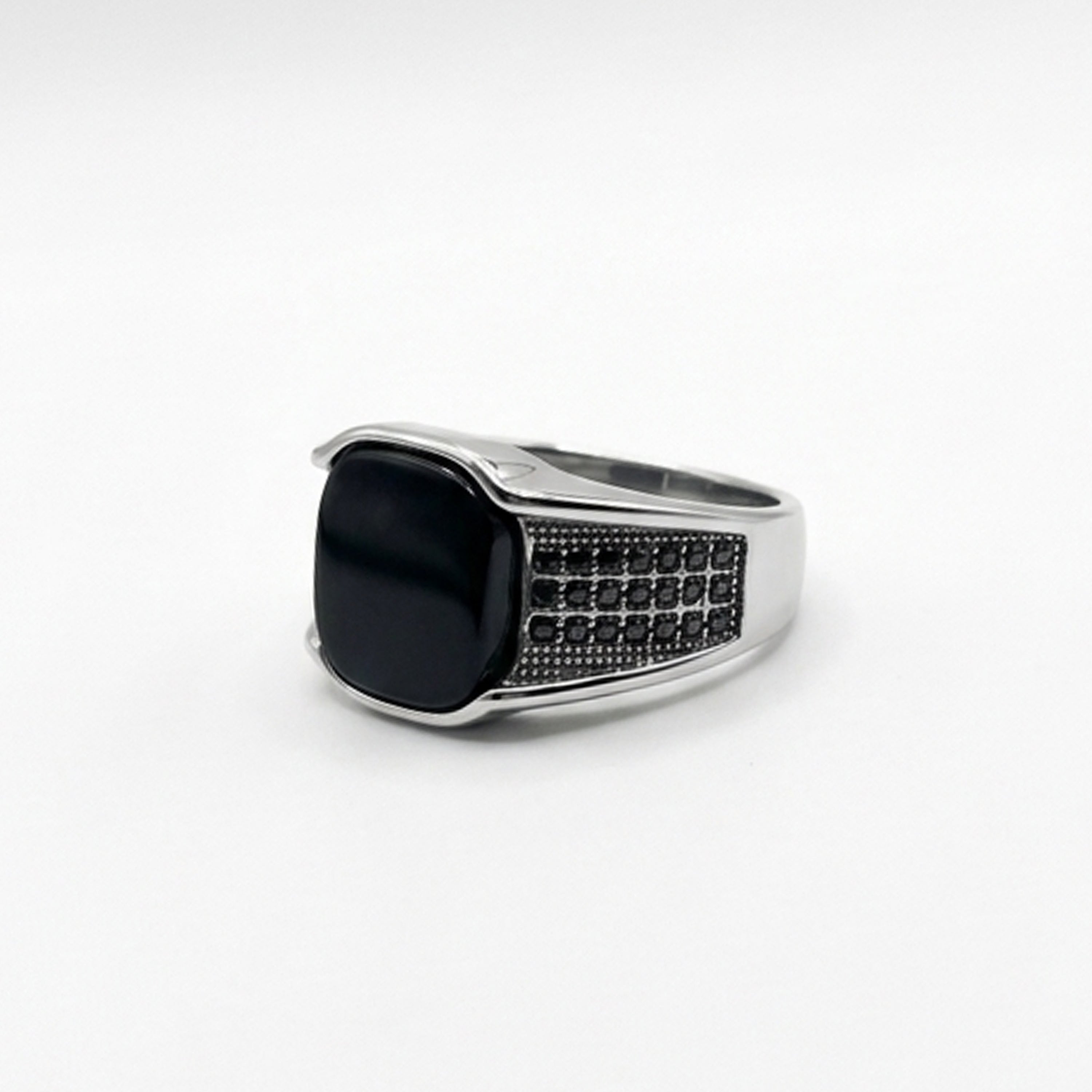 Rhodium plated black onyx ring