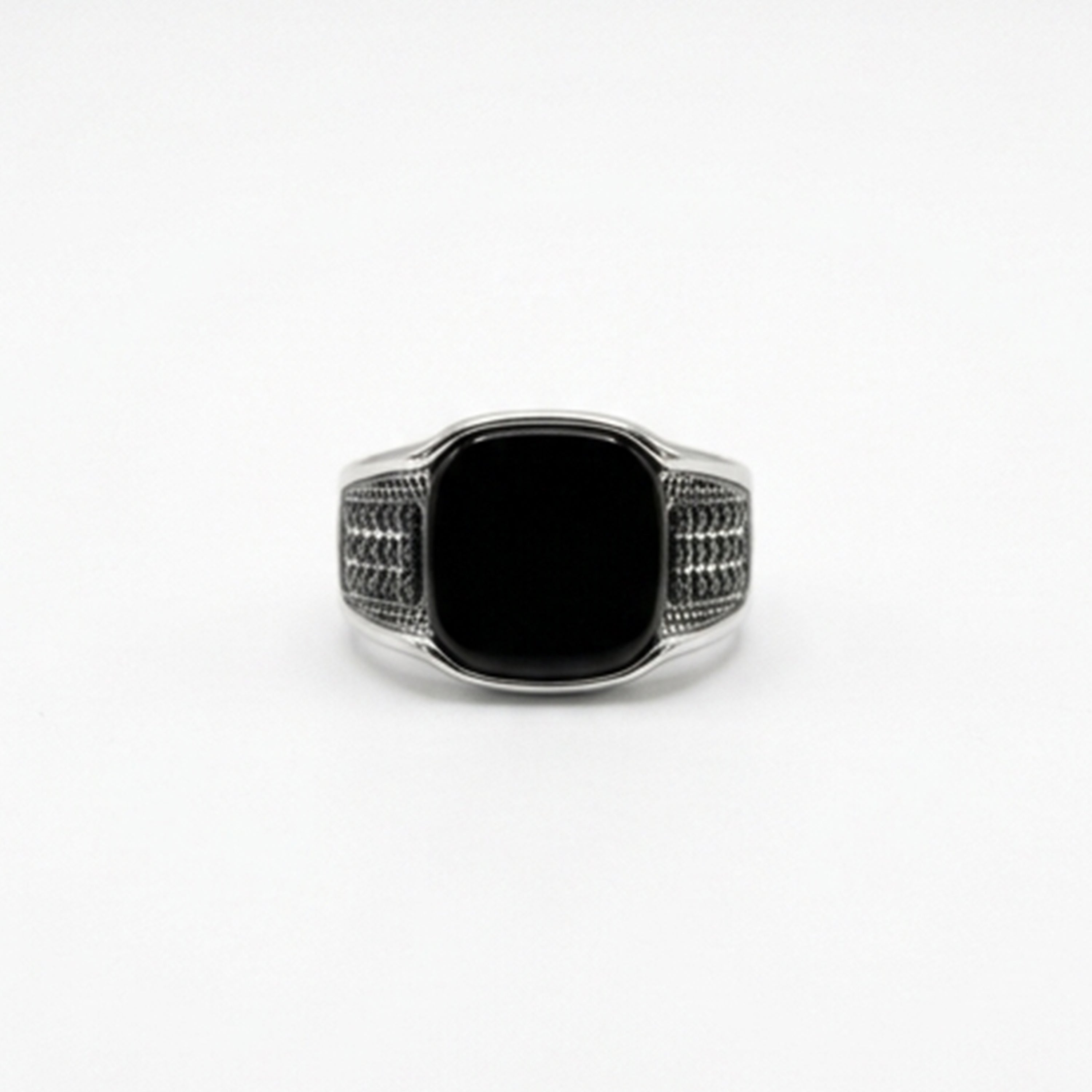 Rhodium plated black onyx ring