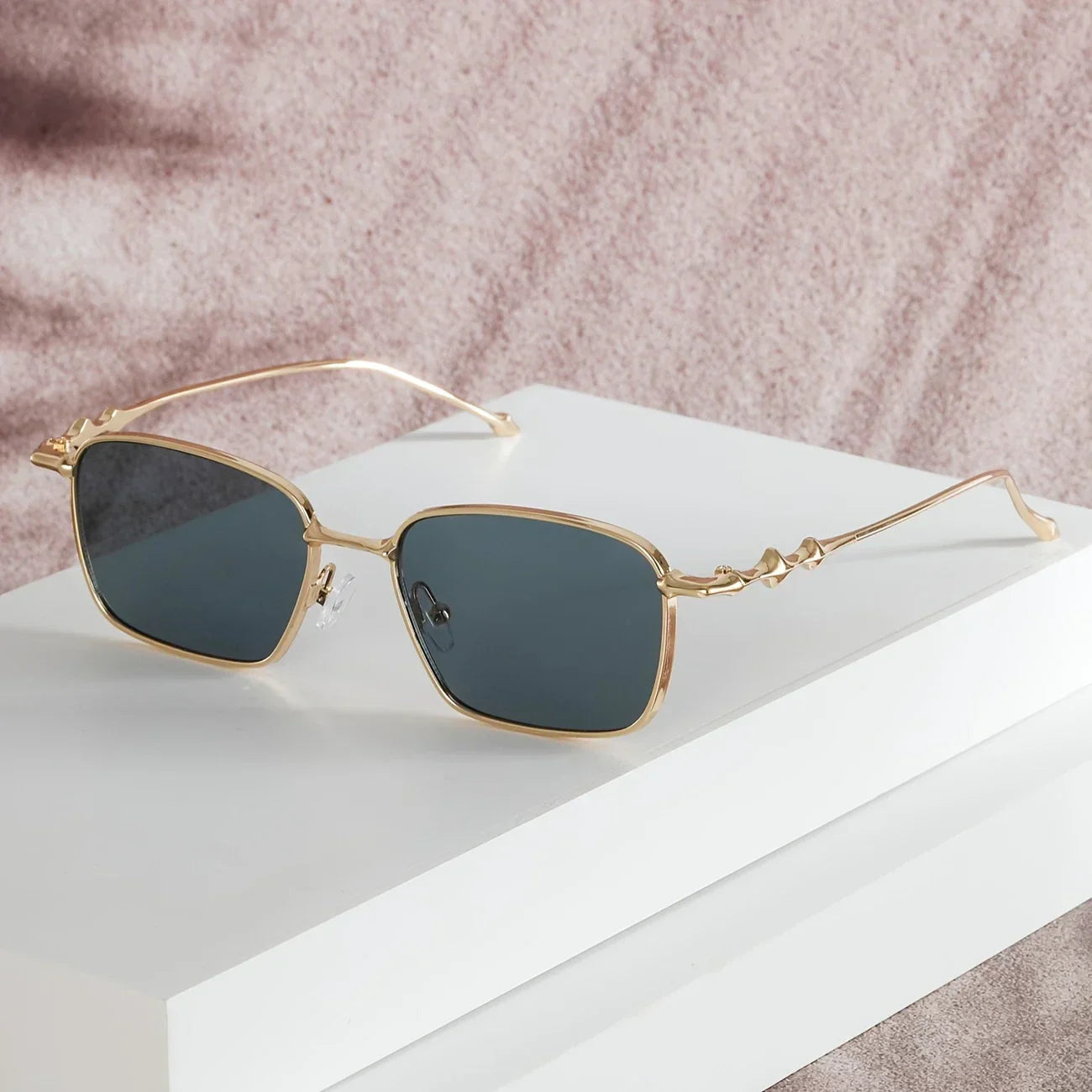 Metal Frame Fashion Glasses with Gradient Blue Lenses & Golden-Tone Rectangular Design
